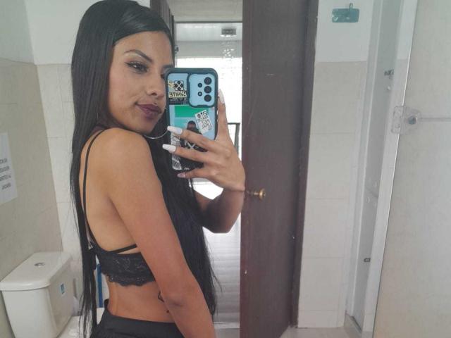 AmmyClaire - Live Sex Cam - 22597449