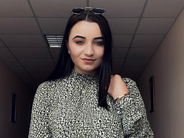 EmmyMorgan - Live sex cam - 22606229