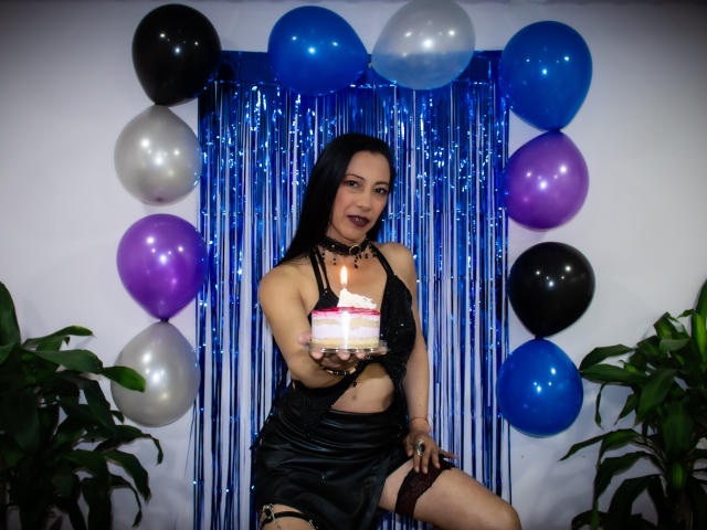 NoemiPrettiest - Live sex cam - 22611217