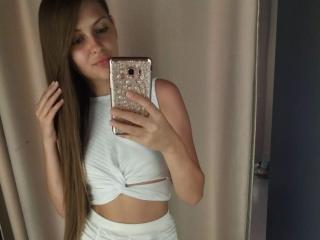 ElsaFontain - Live sex cam - 22617341