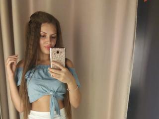 ElsaFontain - Live sex cam - 22617357