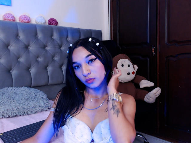SophiaBella - Live porn &amp; sex cam - 22621625
