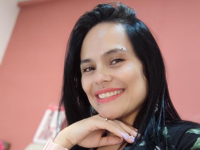 CharlotteCrofort - Live sex cam - 22622581