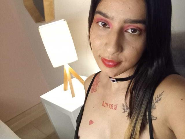 ErikaSweetX - Live porn &amp; sex cam - 22630681