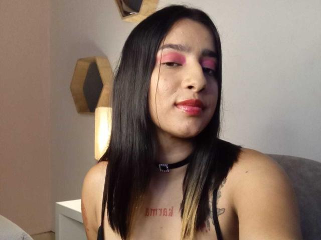 ErikaSweetX - Sexe cam en vivo - 22630697