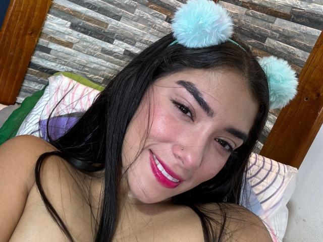 SharonKlart - Live porn &amp; sex cam - 22633725