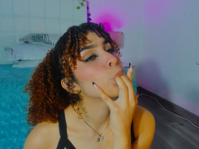 AmaiaEscotet - Live porn &amp; sex cam - 22642101