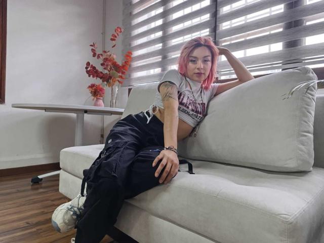 KaylahStendhal - Live porn &amp; sex cam - 22644425