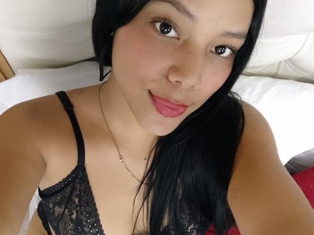 SalmaVitori - Live sex cam - 22650357