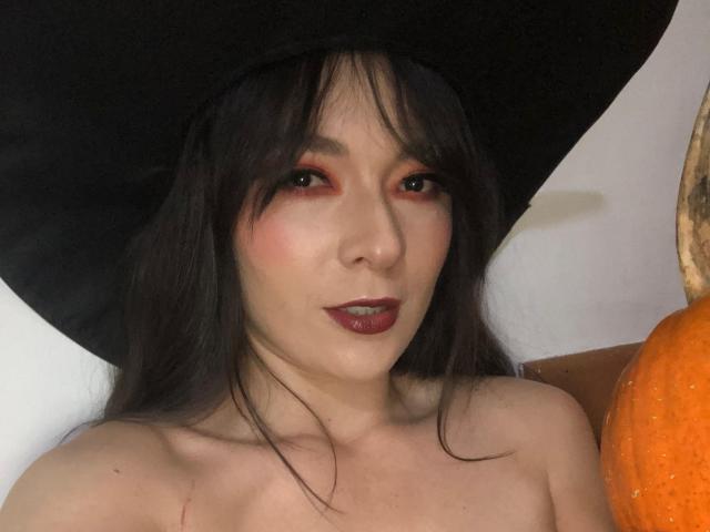 TaniaSanders - Live sex cam - 22654637