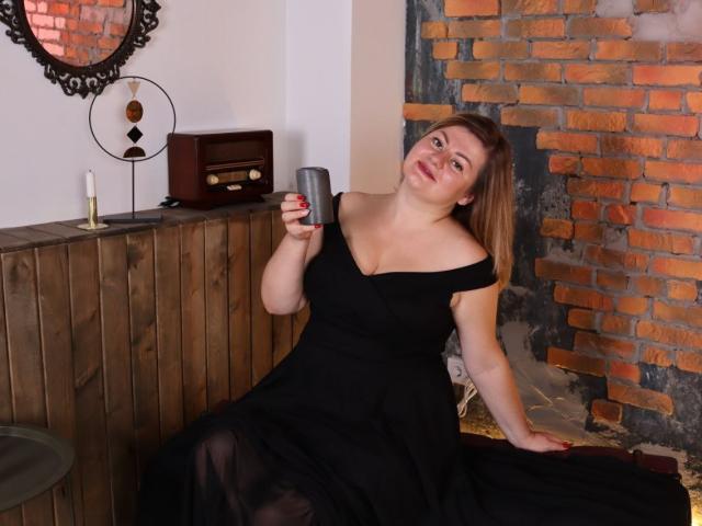 ZannaDreil - Live porn &amp; sex cam - 22656829