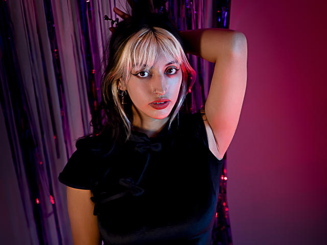 BellaBleu - Live sex cam - 22664077