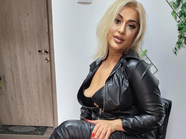 SexyyMilf - Live porn &amp; sex cam - 22667573