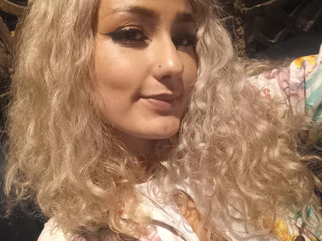 FloraSaenz - Live porn &amp; sex cam - 22681169