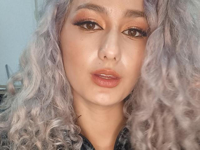 FloraSaenz - Live Sex Cam - 22681189