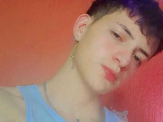 GabyThoms - Live Sex Cam - 22683909