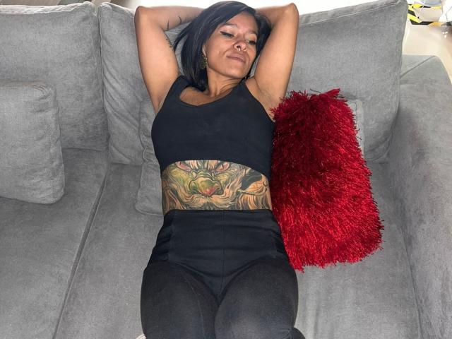 AmelieBlake - Live porn &amp; sex cam - 22688677