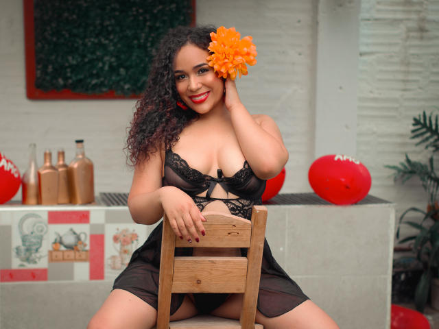 AzalehaMillers - Live porn &amp; sex cam - 22689221