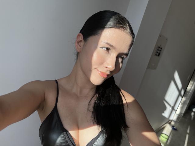 DeisyWest - Live porn &amp; sex cam - 22692225