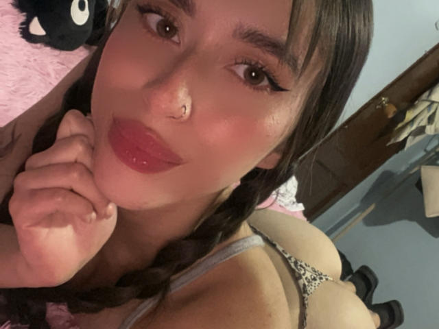 BelleWhatson - Live sex cam - 22694793