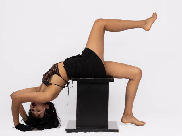 SheWolfSabriina - Live porn &amp; sex cam - 22711233