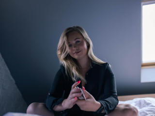 HollyCandyX - Live sex cam - 22716549