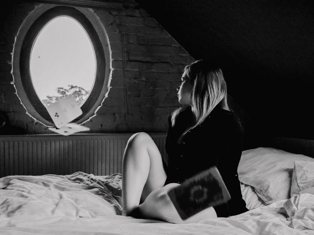 HollyCandyX - Camera khiêu dâm &amp; quyến rũ trực tiếp - 22716597