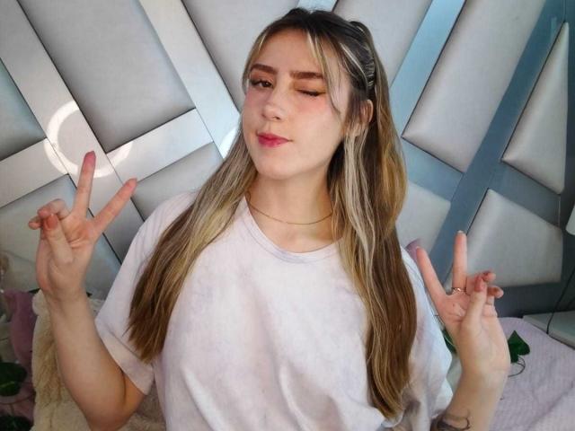 LivelyVanderWood - Live sexe cam - 22724021