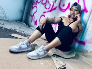 EmaCorine - Live porn &amp; sex cam - 22727821