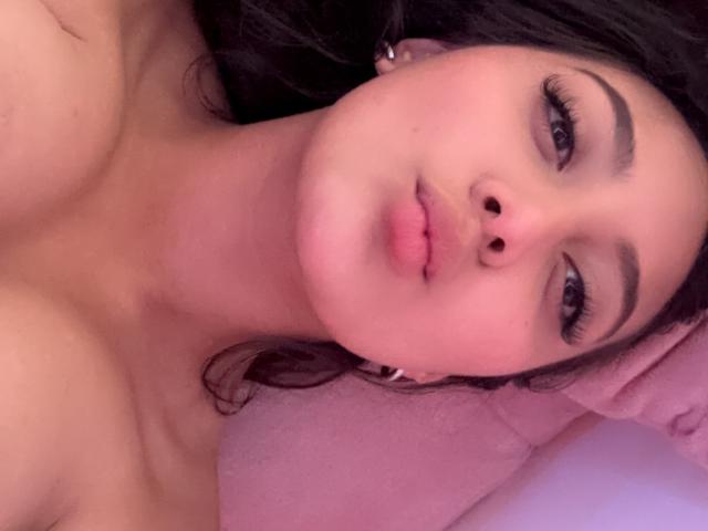 DianaFernandezz - Live porn &amp; sex cam - 22735205