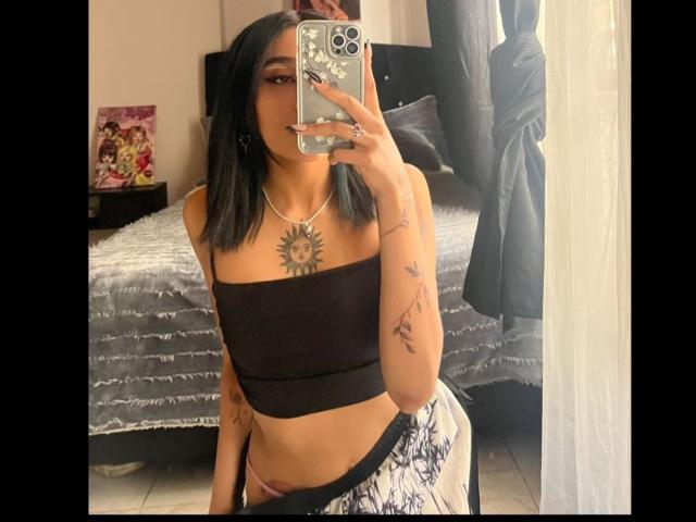 SalomeMille - Live porn &amp; sex cam - 22752081