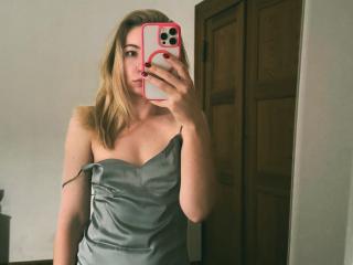 MiaFlirt - Live porn &amp; sex cam - 22753449