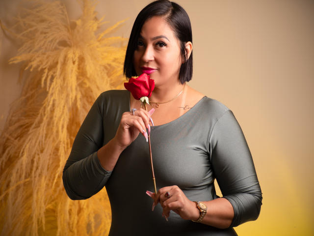 MonzerratLewis - Live Sex Cam - 22753997