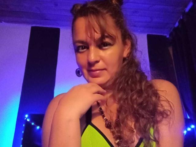 AmandaHotL - Live porn &amp; sex cam - 22776837