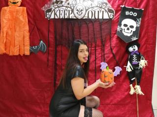 SaraAndMarilyn69 - Live sex cam - 22781117