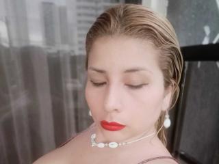 AgathaCavall - Live sex cam - 22785585