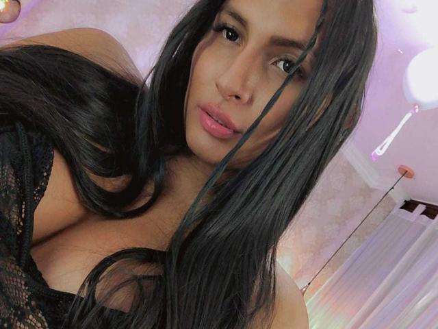 GabrielaLozada - Live sex cam - 22789573