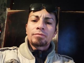 Terrence69 - Live Sex Cam - 22794597