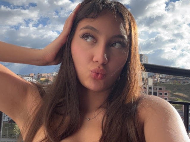 DianaFernandezz - Live Sex Cam - 22798281