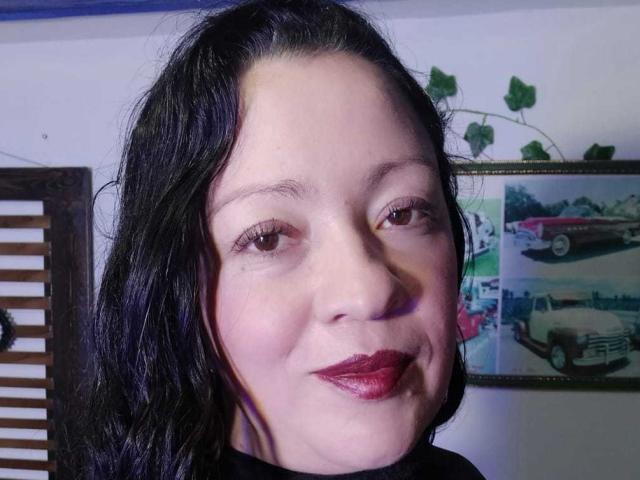 CharloteEzra - Live sex cam - 22810425