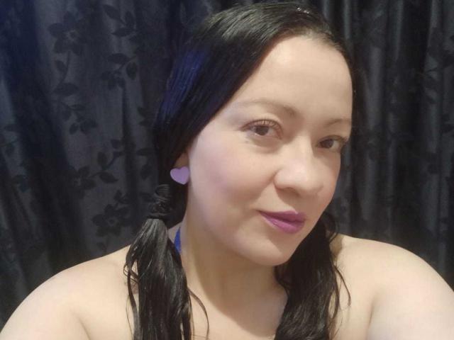 CharloteEzra - Live Sex Cam - 22810433