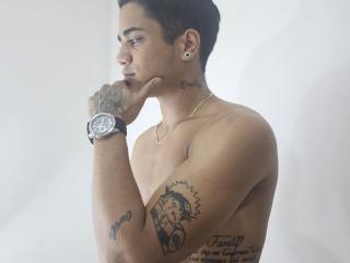 ZeuzHot - Live Sex Cam - 22812433