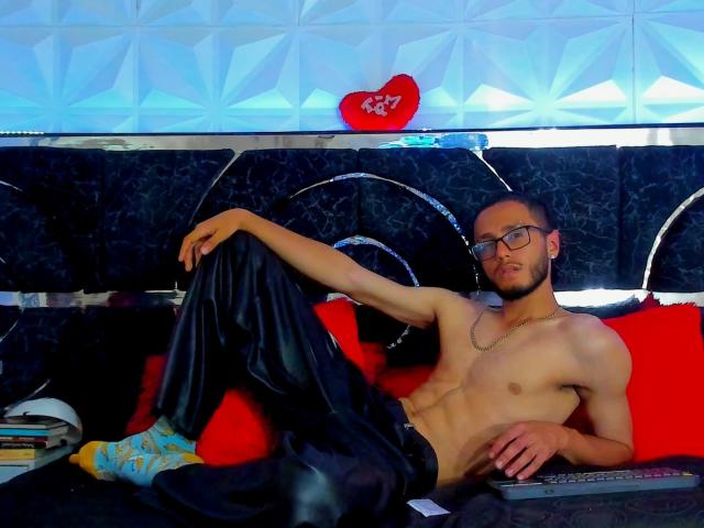 MilloGang - Live porn &amp; sex cam - 22816725