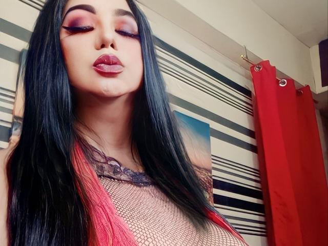 MistressQueenDominaTS - Live Sex Cam - 22816809