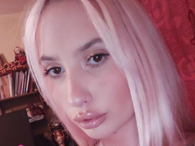 ElzaKomx - Live sexe cam - 22822721