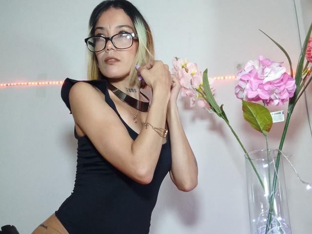 Veroo69 - Live sex cam - 22825965