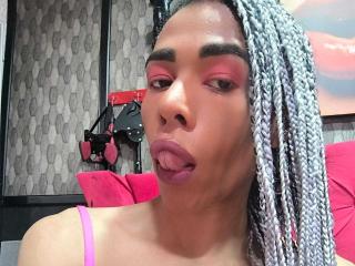 KeiraDivina - Live Sex Cam - 22830445