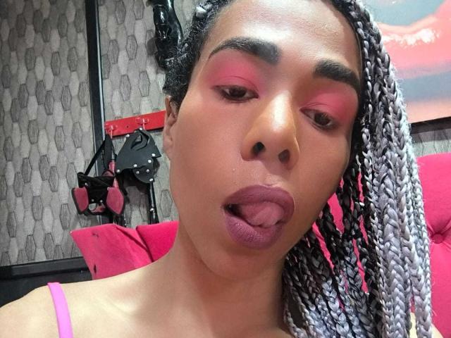KeiraDivina - Live Sex Cam - 22830449