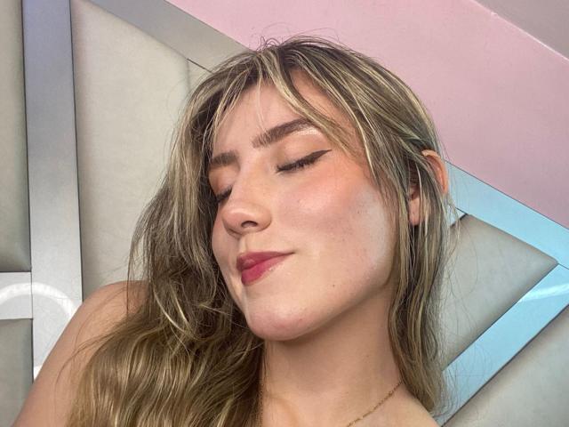 LivelyVanderWood - Live porn &amp; sex cam - 22830741