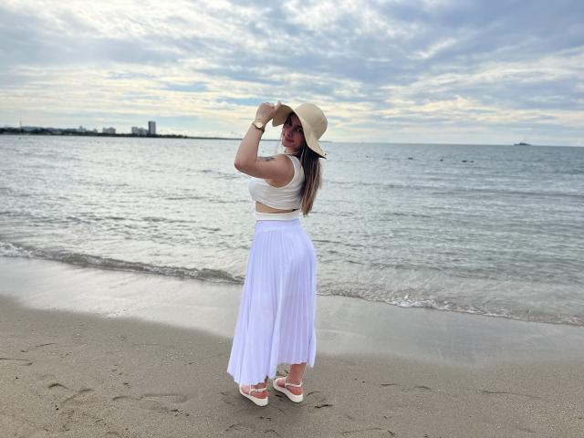 AtheneaRossi - Live sex cam - 22834501